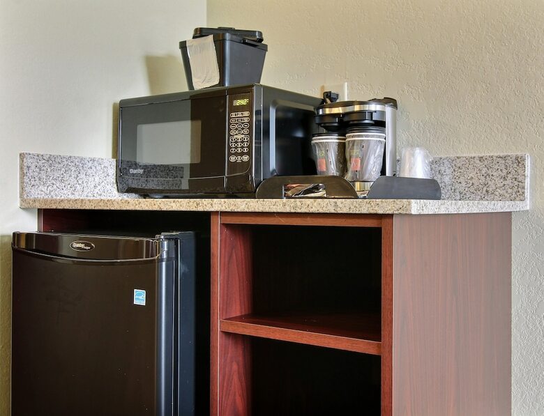 Hotel Cobblestone Inn & Suites - Linton