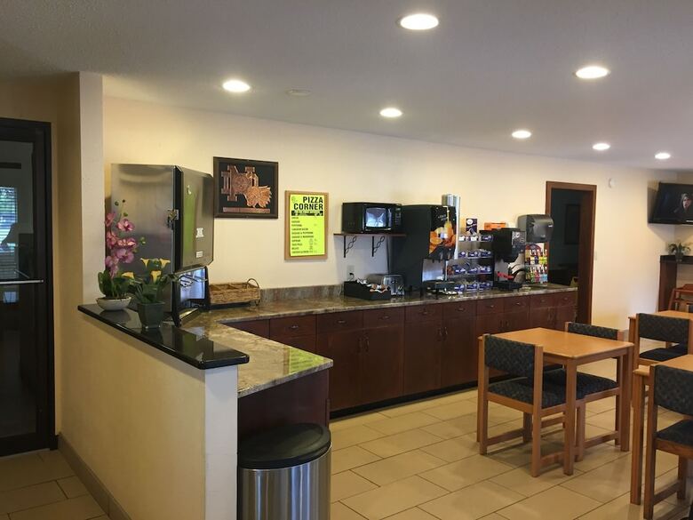 Hotel Americas Best Value Inn Grand Forks