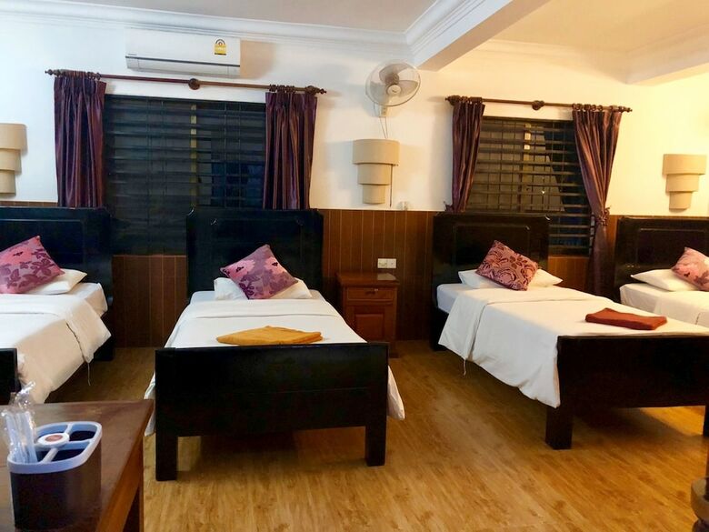 Hotel Jasmine Lodge