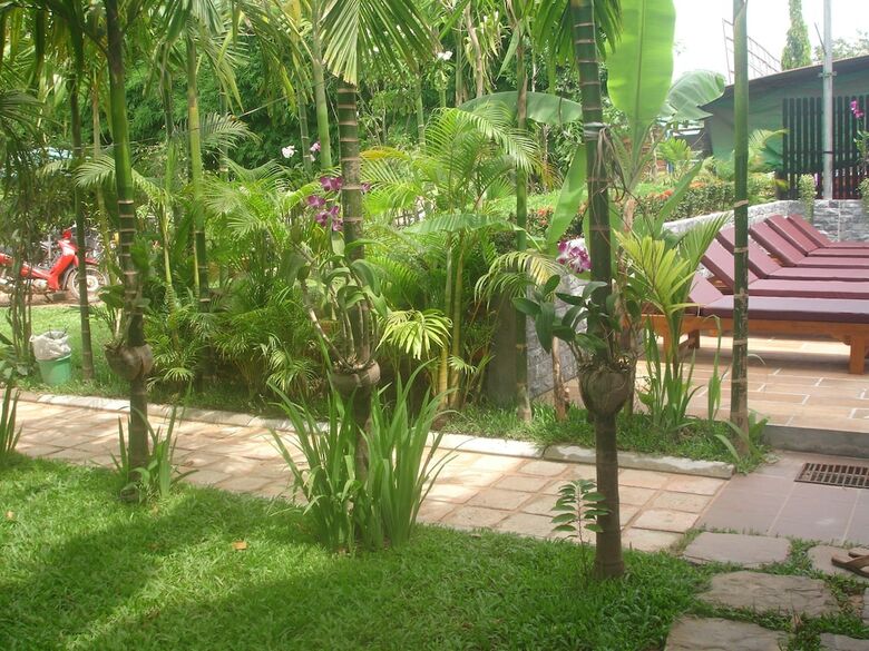 Hotel Jasmine Lodge