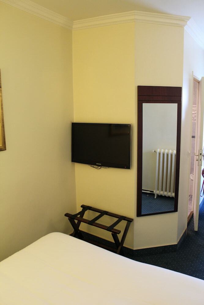 Hotel H�tel Saint Cyr Etoile