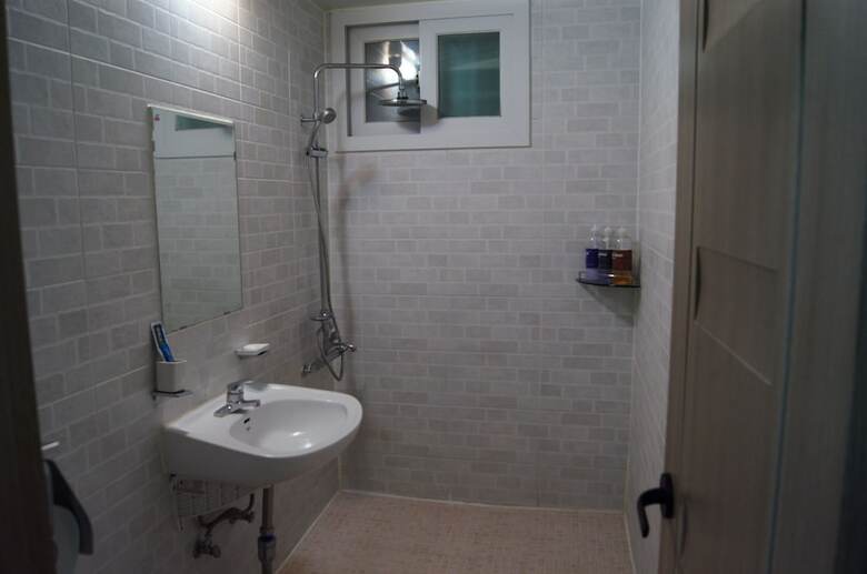 Hostal Backpackers In Yeosu - Hostel