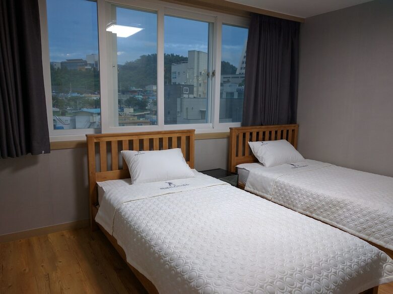 Hostal Backpackers In Yeosu - Hostel