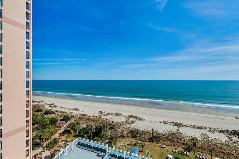 Hotel Dunes Village Resort
