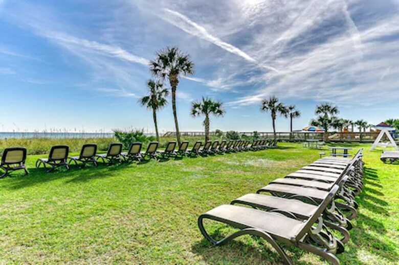 Hotel Dunes Village Resort