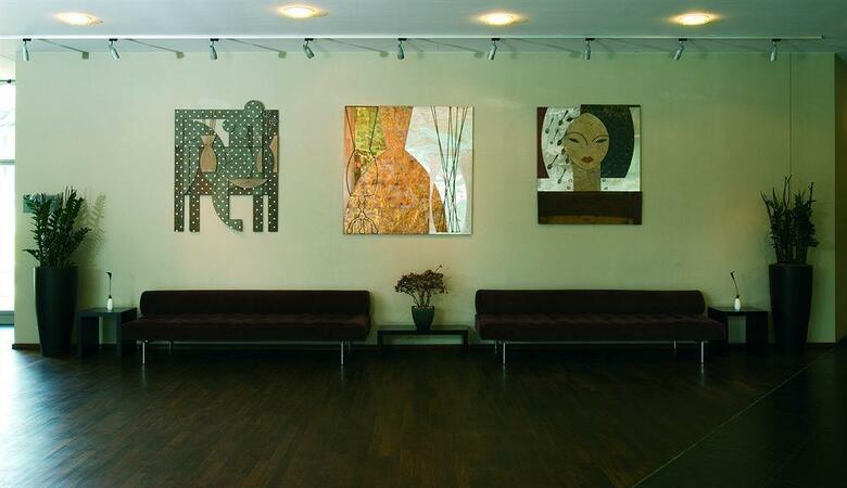 Hotel NH D�sseldorf City-nord