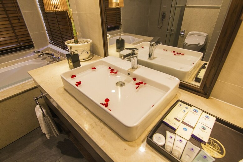 Apartamento Huong Phong Ho Coc Beach Resort