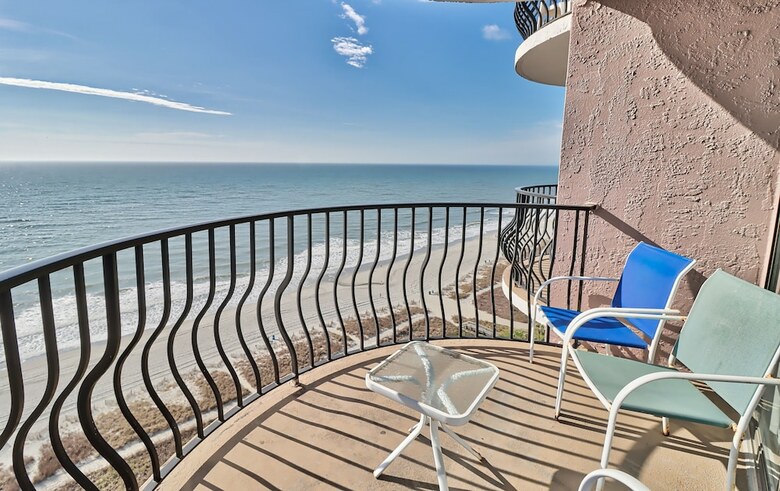 The Palms By Suite At The Beach