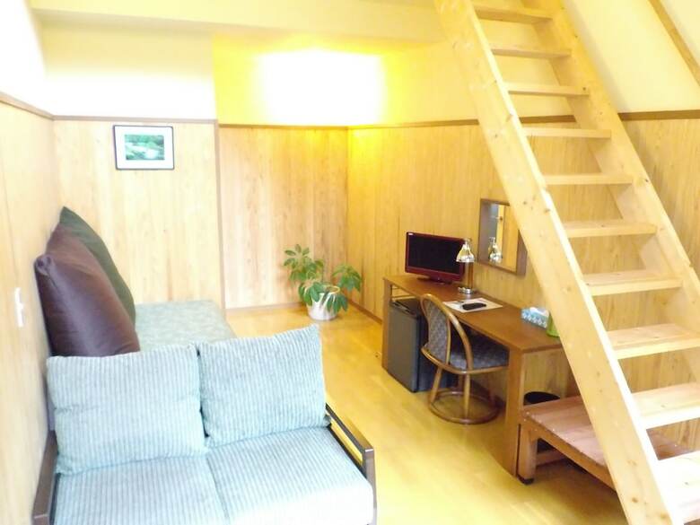 Pension Caf� + Inn That Sounds Good!