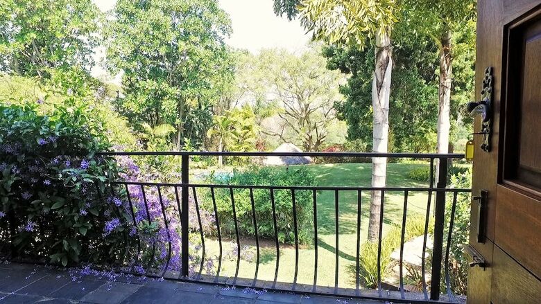 Hotel Laughing Waters Guest House