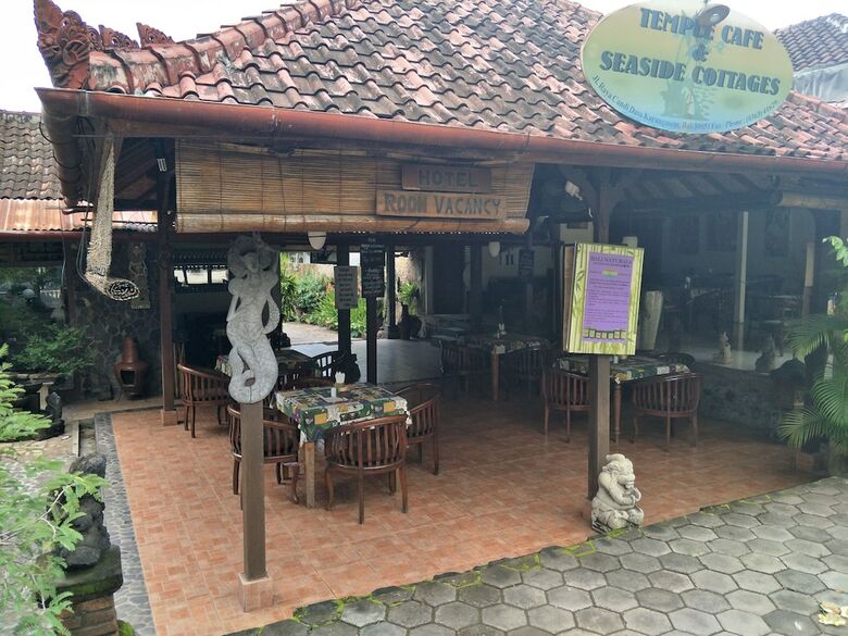 Hotel Temple Cafe & Seaside Cottages