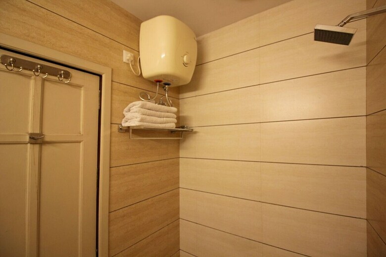 Hotel Asian Plaza Dharamshala