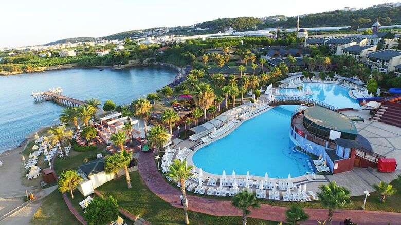 Oz Hotels ?ncekum Beach Resort