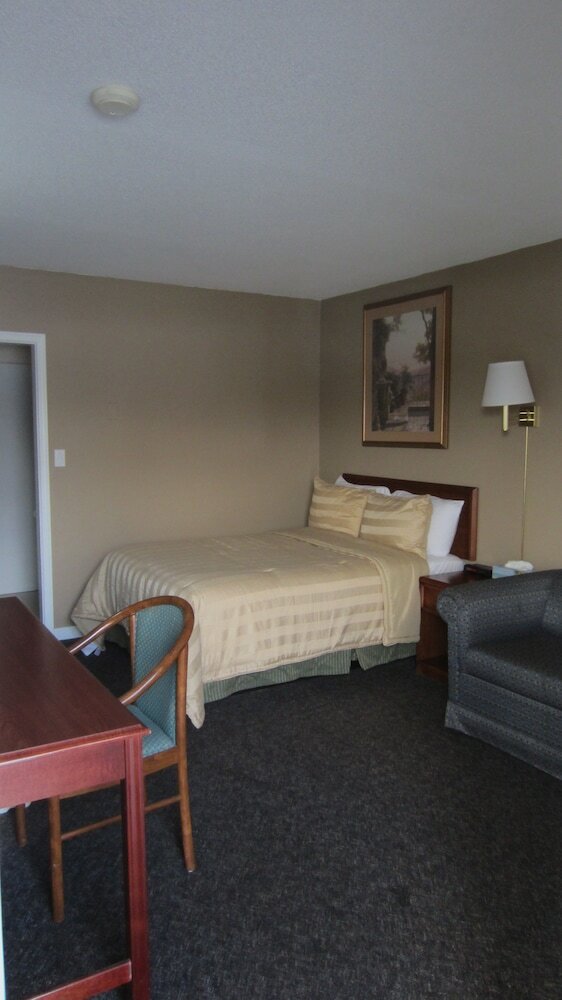 Motel Village Inn & Suites