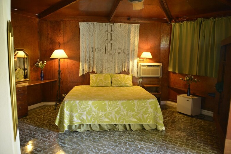 Ouanga Bay Beach Hotel