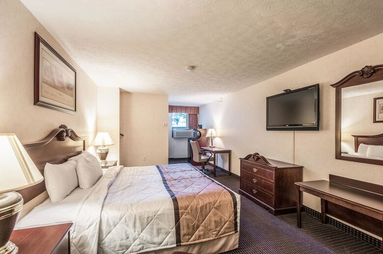 Motel Rodeway Inn & Suites