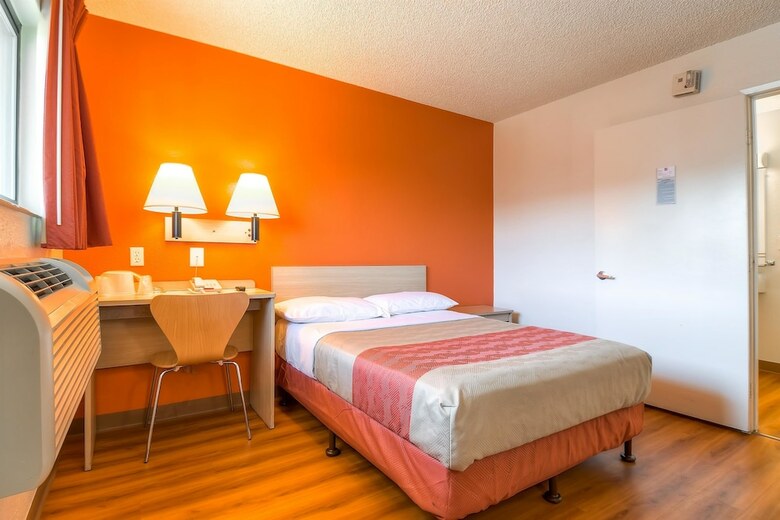 Motel 6 Harbor City, Ca - Los Angeles