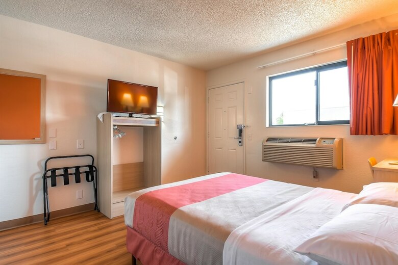 Motel 6 Harbor City, Ca - Los Angeles