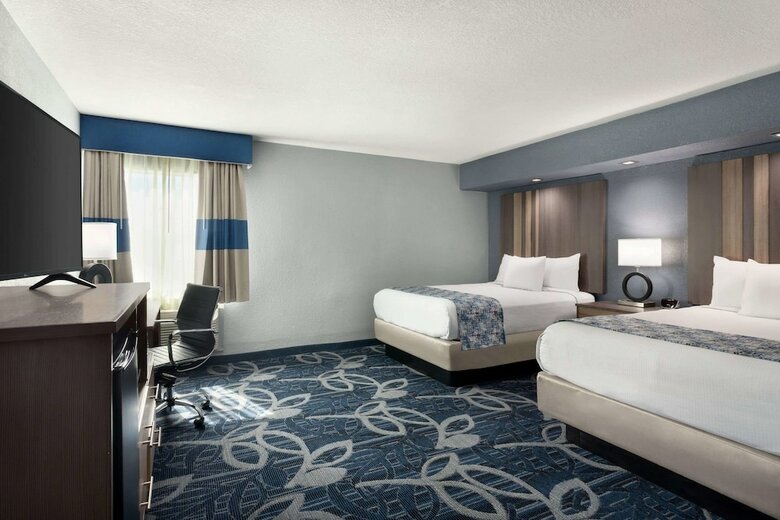 Motel Baymont By Wyndham Shawnee