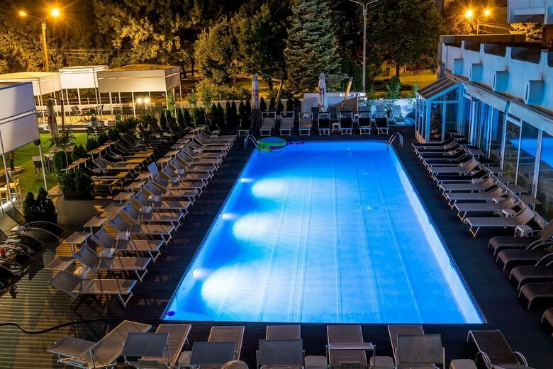 Hotel North Star Continental Resort