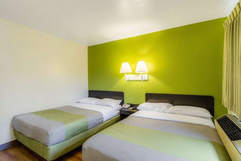Motel 6 Green Bay
