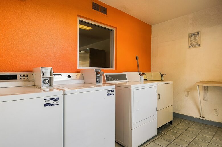 Motel 6 Lost Hills