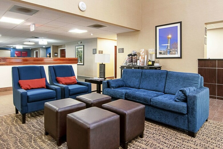 Hotel Comfort Suites Airport