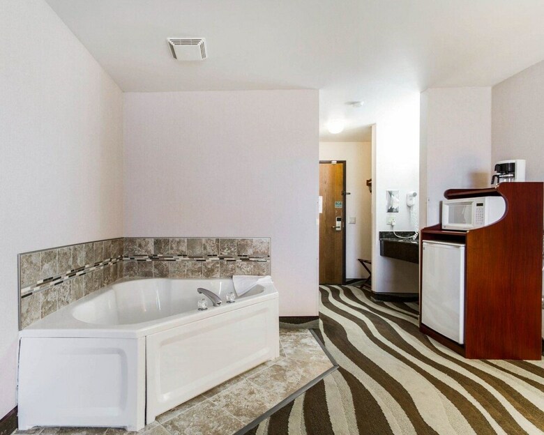 Hotel Quality Inn & Suites Stoughton - Madison South