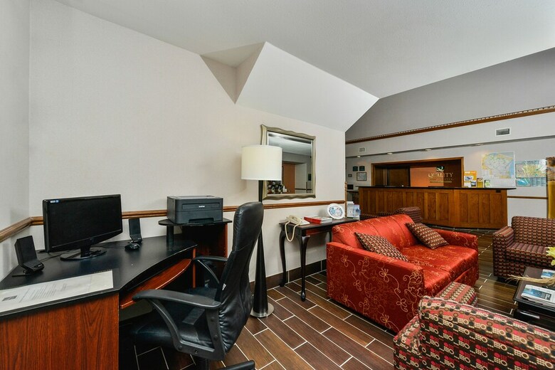 Hotel Quality Inn & Suites Stoughton - Madison South