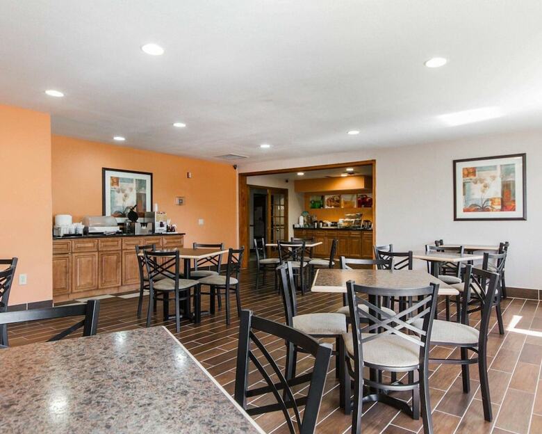 Hotel Quality Inn & Suites Stoughton - Madison South