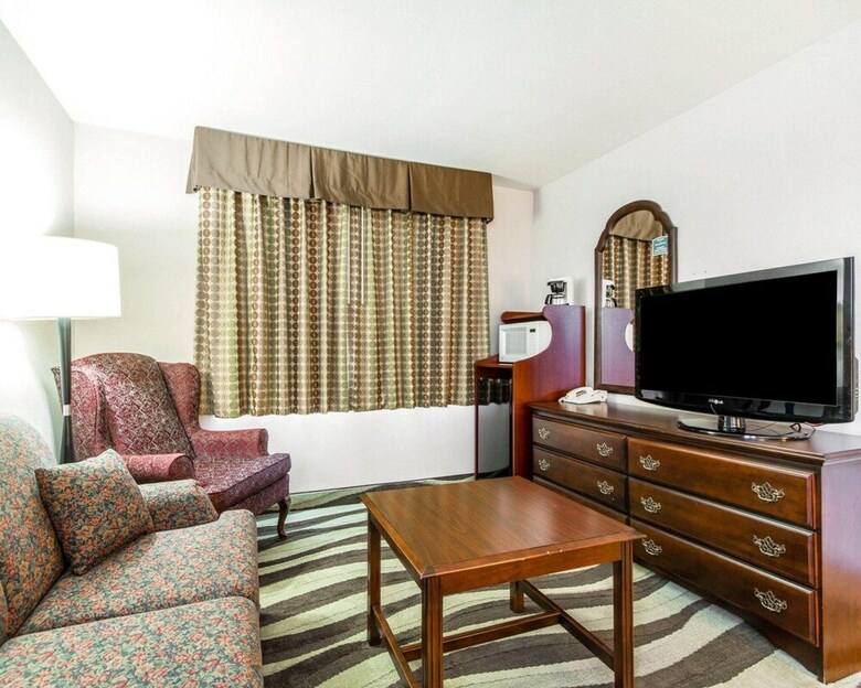 Hotel Quality Inn & Suites Stoughton - Madison South