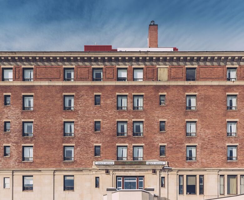 Prince Arthur Waterfront Hotel & Suites