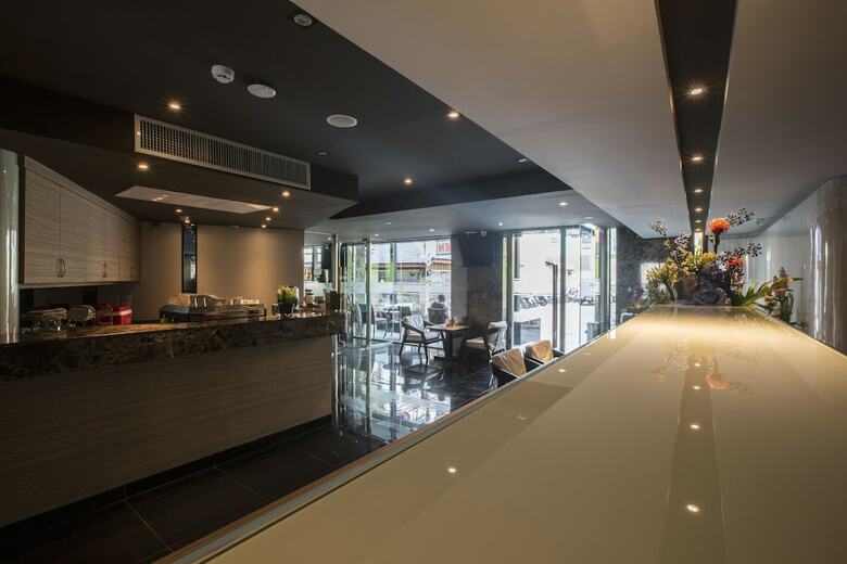 Hotel Serenotel Pattaya Beach Front