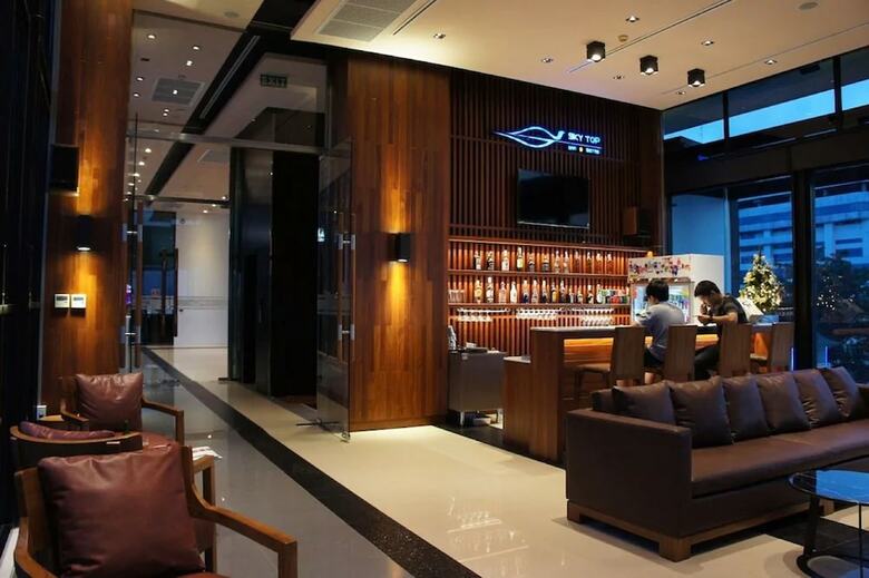 Hotel Serenotel Pattaya Beach Front