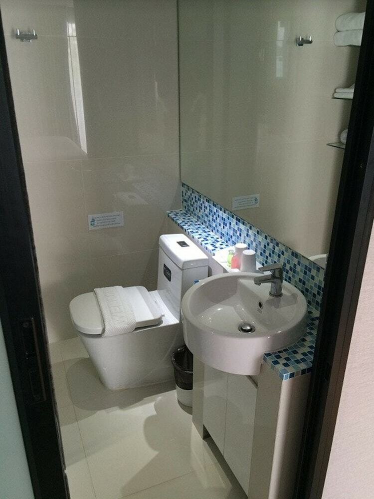 Hotel Serenotel Pattaya Beach Front