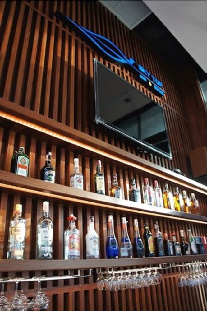 Hotel Serenotel Pattaya Beach Front