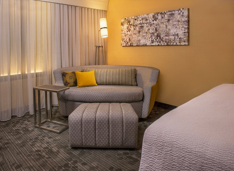Hotel Courtyard By Marriott Detroit Brighton