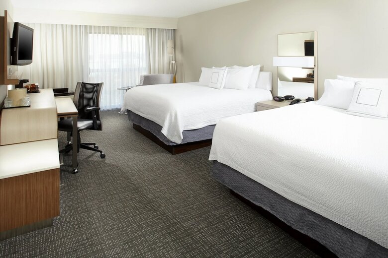 Hotel Courtyard By Marriott Detroit Brighton
