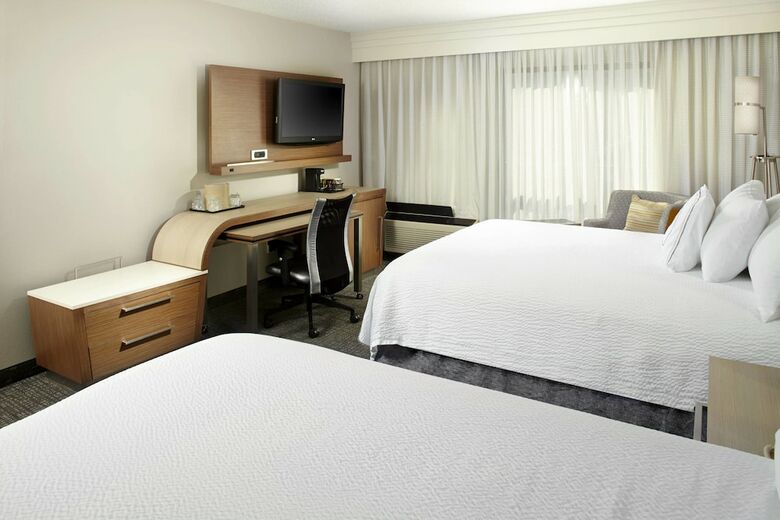 Hotel Courtyard By Marriott Detroit Brighton