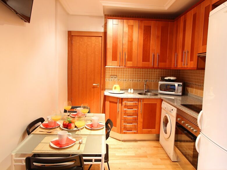 Apartamentos Good Stay Prado