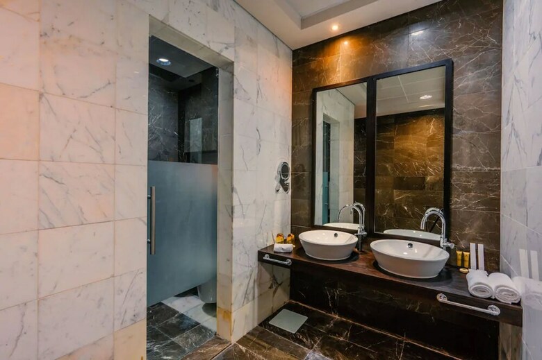 Rixos The Palm Hotel & Suites - Ultra All Inclusive