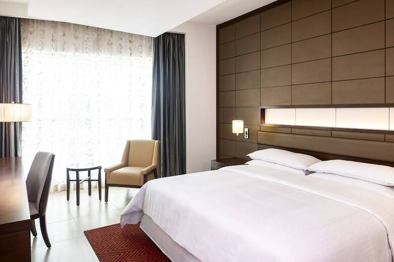 Hotel Four Points By Sheraton Sharjah