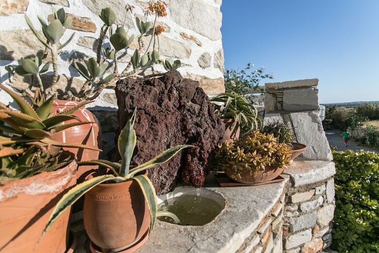Aeolos Luxury Villas & Suites