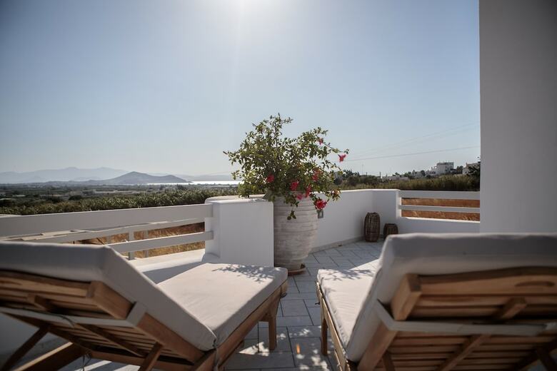 Aeolos Luxury Villas & Suites