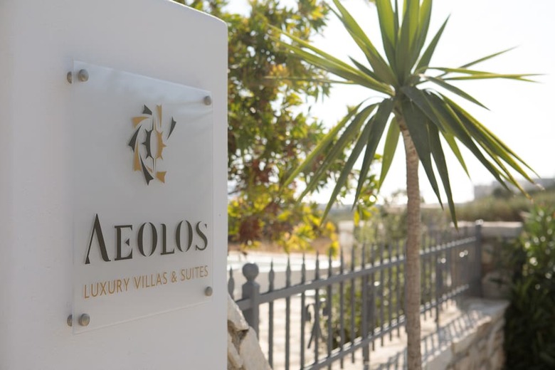 Aeolos Luxury Villas & Suites