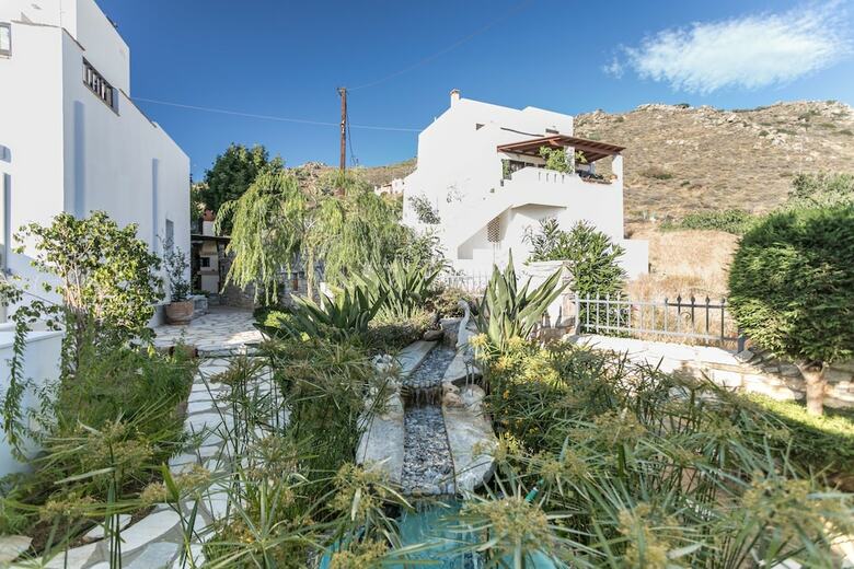 Aeolos Luxury Villas & Suites