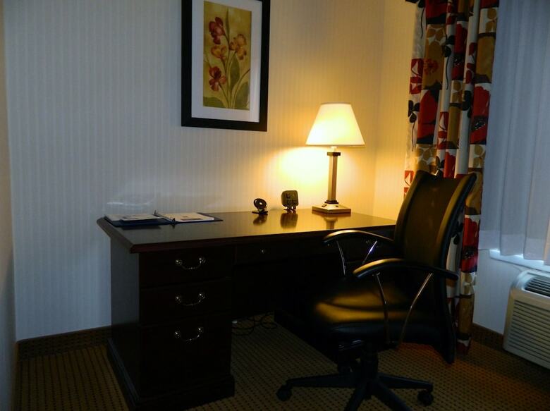 Hotel Quality Inn & Suites
