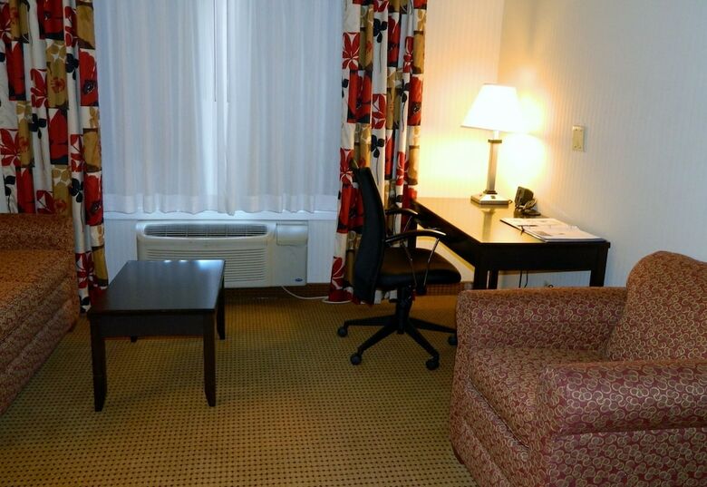 Hotel Quality Inn & Suites
