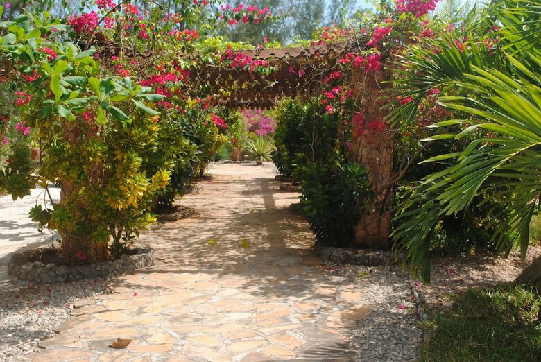 Hotel Seasons Lodge Zanzibar