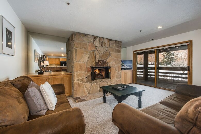 All Seasons Condominiums By All Seasons Resort Lodging